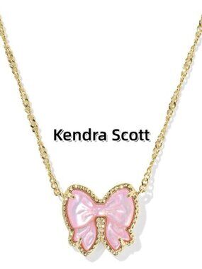 Haley Bow Gold Short Pendant Necklace